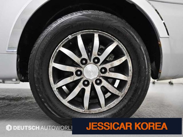 2010 Kia Carnival R - Thumbnail 13