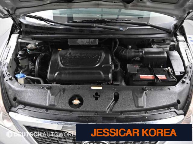 2010 Kia Carnival R - Thumbnail 15