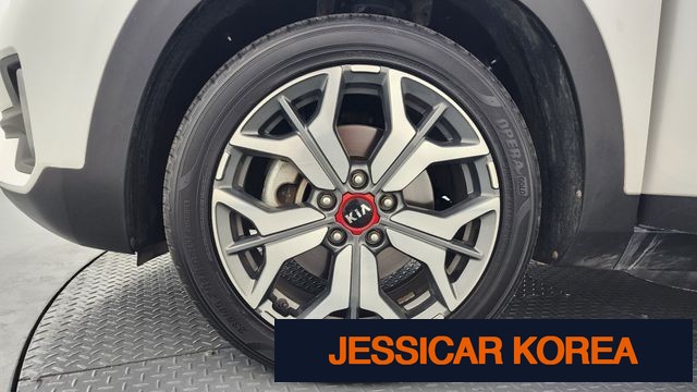 2020 Kia Seltos - Thumbnail 8