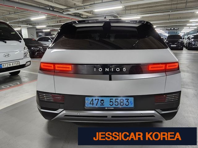 2022 Hyundai Ioniq 5 - Thumbnail 2