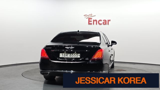 2016 Genesis EQ900 - Thumbnail 5