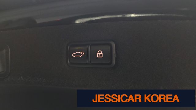 2016 Genesis EQ900 - Thumbnail 6