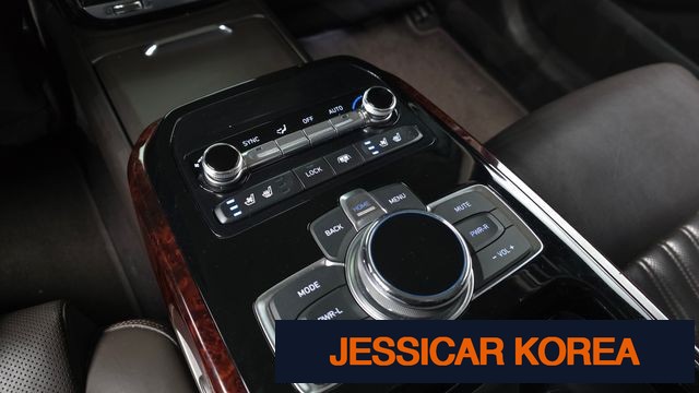 2016 Genesis EQ900 - Thumbnail 19