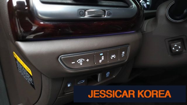 2016 Genesis EQ900 - Thumbnail 12