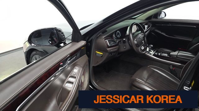 2016 Genesis EQ900 - Thumbnail 17