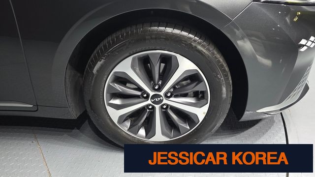2023 Kia K8 Hybrid - Thumbnail 7