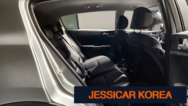 2020 Kia Sportage the bold - Thumbnail 8