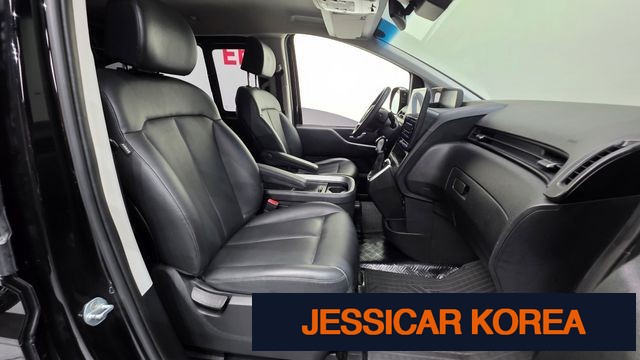 2022 Hyundai Staria - Thumbnail 9