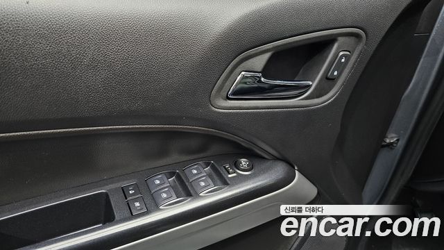 2022 Chevrolet 리얼 뉴 콜로라도 - Thumbnail 4