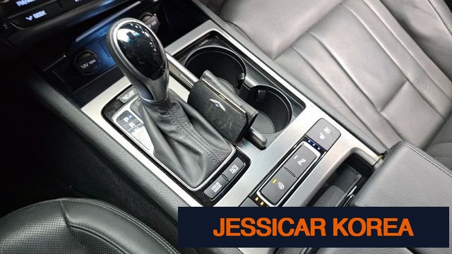 2016 Hyundai Genesis DH - Thumbnail 9