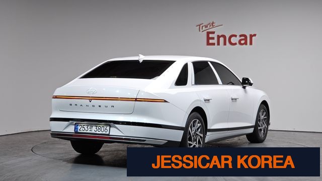 2026 Hyundai Grandeur (GN7) - Thumbnail 8
