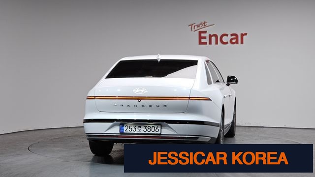 2026 Hyundai Grandeur (GN7) - Thumbnail 16