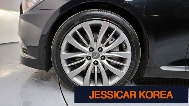 2016 Hyundai Genesis DH - Thumbnail 10