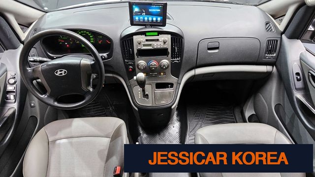 2010 Hyundai Grand Starex - Thumbnail 4