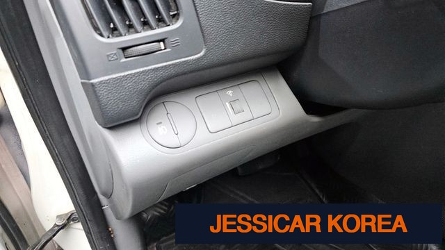 2010 Hyundai Grand Starex - Thumbnail 14