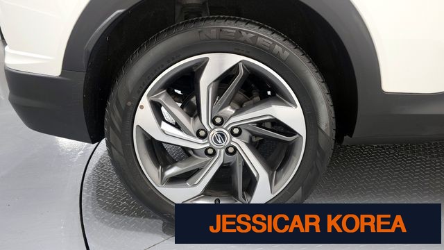 2021 KG Mobility Beautiful Korando - Thumbnail 5