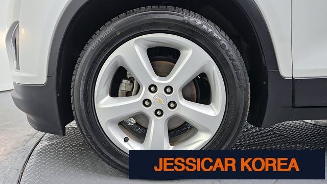 2015 Chevrolet Trax - Thumbnail 3