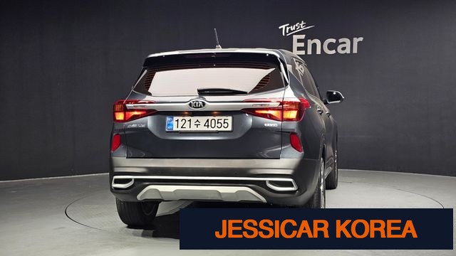 2022 Kia Seltos - Thumbnail 17