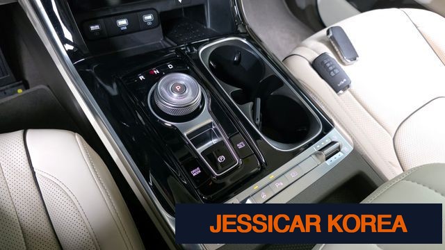 2023 Kia Carnival 4th Gen - Thumbnail 4
