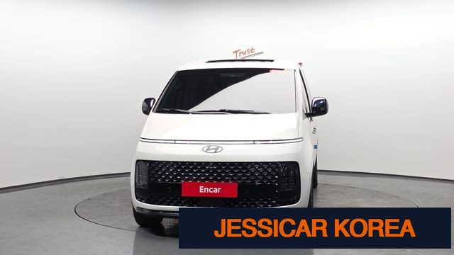 2025 Hyundai Staria - Thumbnail 11