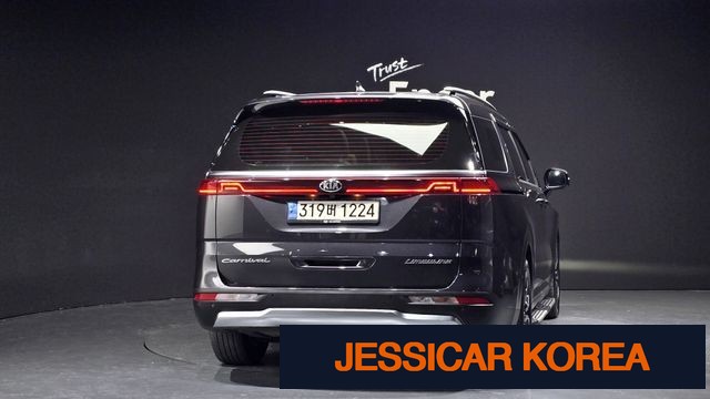 2021 Kia Carnival 4th Gen - Thumbnail 8