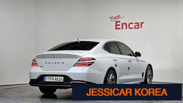 2021 Genesis The New G70 - Thumbnail 5