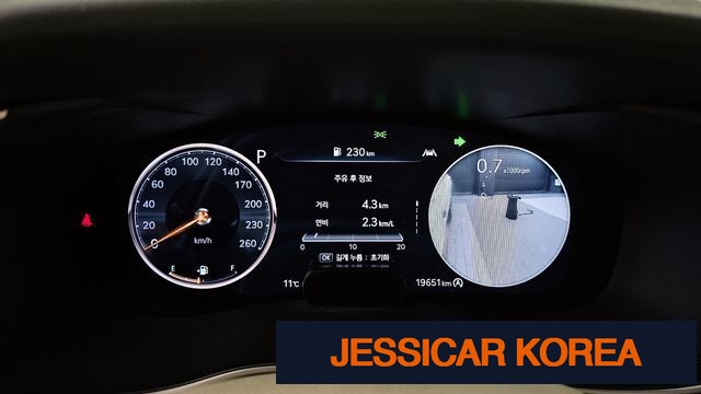 2021 Genesis The New G70 - Thumbnail 15