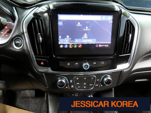 2021 Chevrolet Traverse - Thumbnail 16