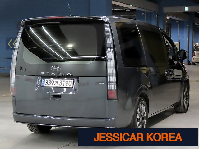 2022 Hyundai Staria - Thumbnail 4