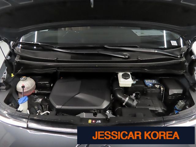 2022 Hyundai Staria - Thumbnail 9