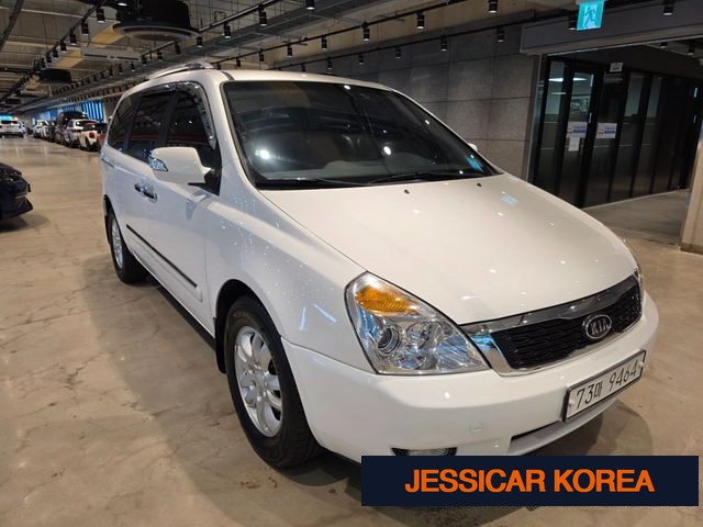 2012 Kia Carnival R - Thumbnail 4