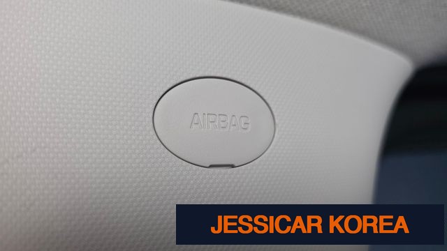 2022 Hyundai Staria - Thumbnail 3
