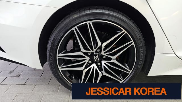2019 Kia Stinger - Thumbnail 9