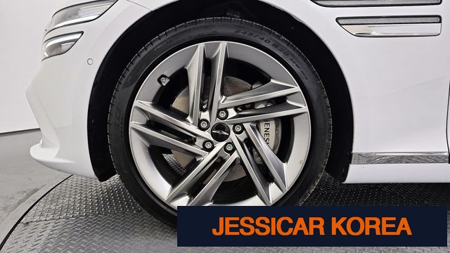 2025 Genesis G80 (RG3) - Thumbnail 9