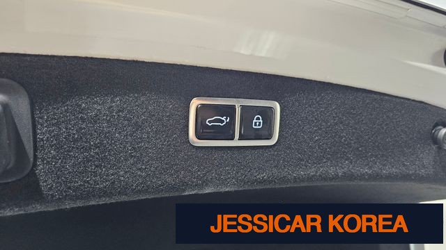 2025 Genesis G80 (RG3) - Thumbnail 13