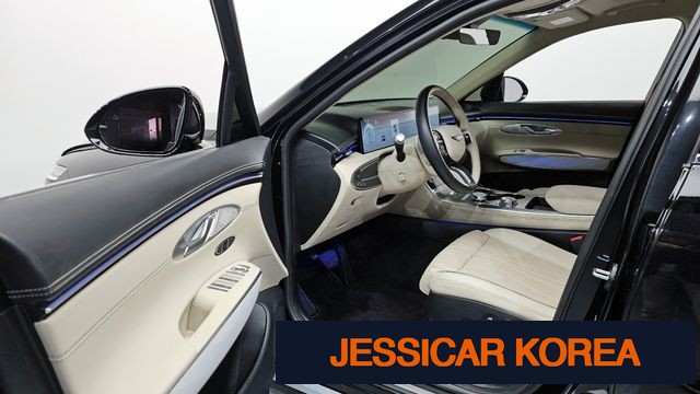 2025 Genesis GV70 - Thumbnail 13