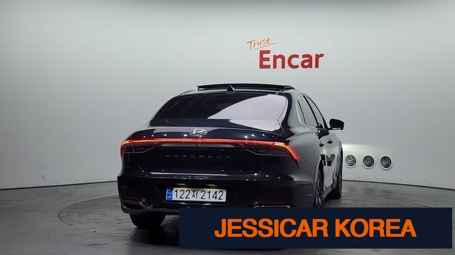 2022 Hyundai The New Grandeur IG Hybrid - Thumbnail 3