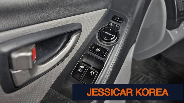 2016 Hyundai Grand Starex - Thumbnail 20