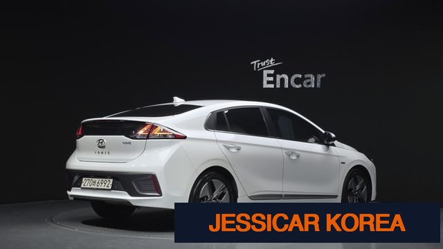 2020 Hyundai The New Ioniq Hybrid - Thumbnail 4