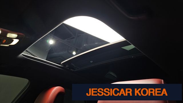 2021 Genesis GV70 - Thumbnail 4