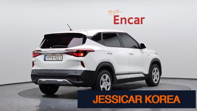 2023 Kia Seltos - Thumbnail 16
