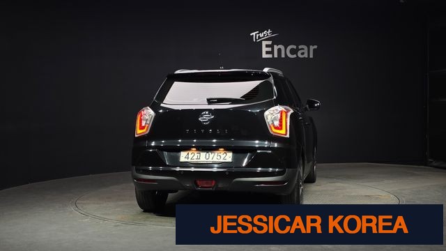 2016 KG Mobility Tivoli - Thumbnail 2