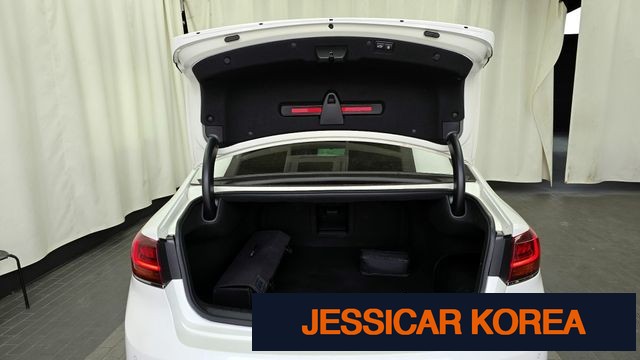 2020 Kia K7 Premier Hybrid - Thumbnail 18