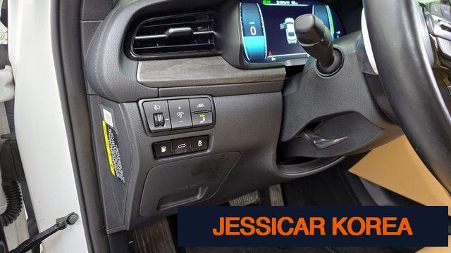 2020 Kia K7 Premier Hybrid - Thumbnail 19