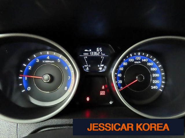 2011 Hyundai Avante MD - Thumbnail 2