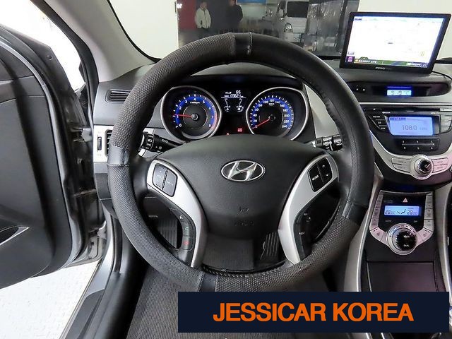 2011 Hyundai Avante MD - Thumbnail 3