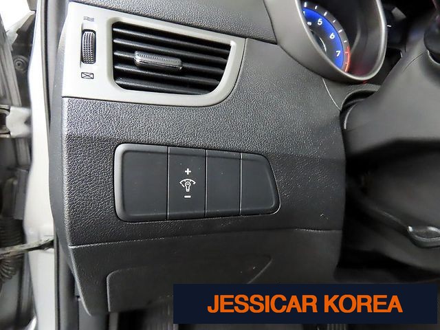 2011 Hyundai Avante MD - Thumbnail 5