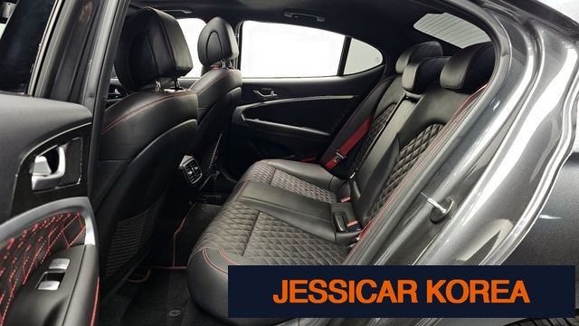 2021 Genesis The New G70 - Thumbnail 10