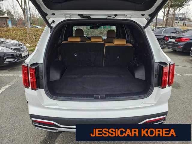 2023 Kia Sorento 4th Gen - Thumbnail 9
