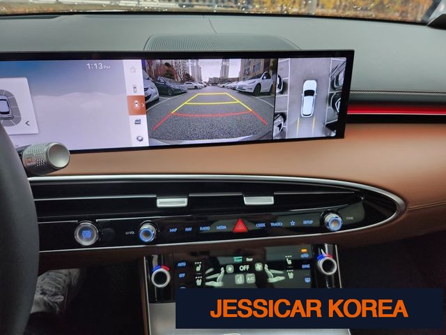 2026 Genesis GV70 - Thumbnail 13